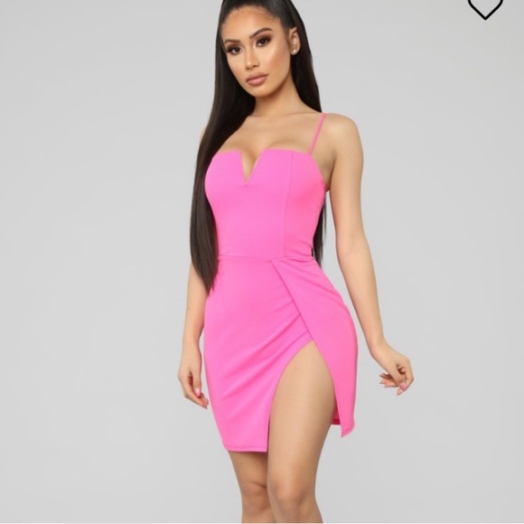 Fashion Nova Dresses & Skirts - Fashion Nova// stealin hearts dress size medium 💕